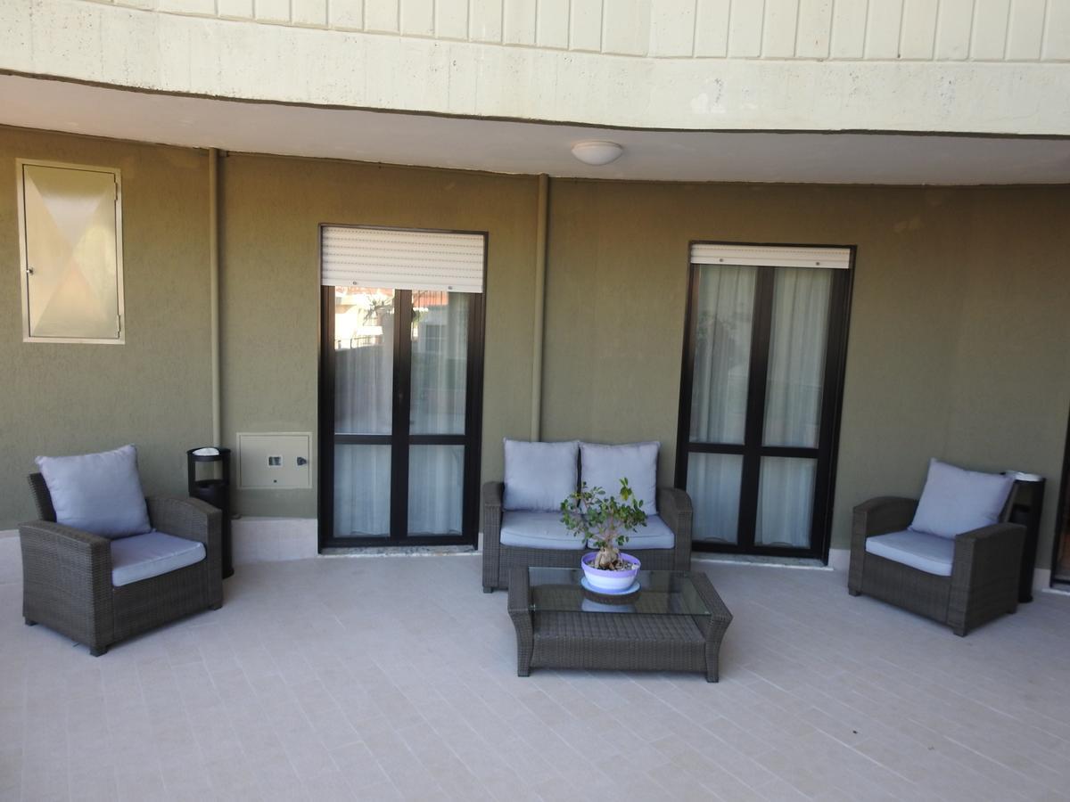 B&B Carrabs Battipaglia Exterior photo